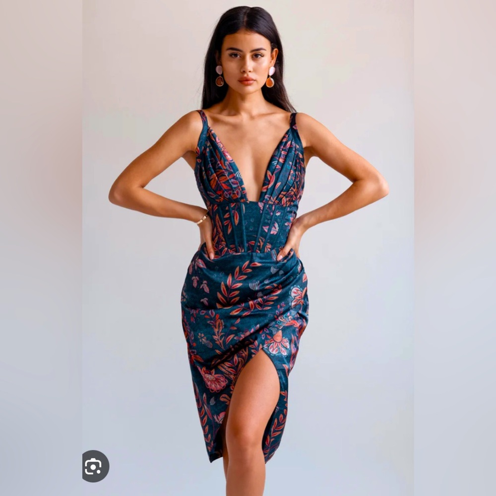 NWT Averie Halley Draped Midi Dress